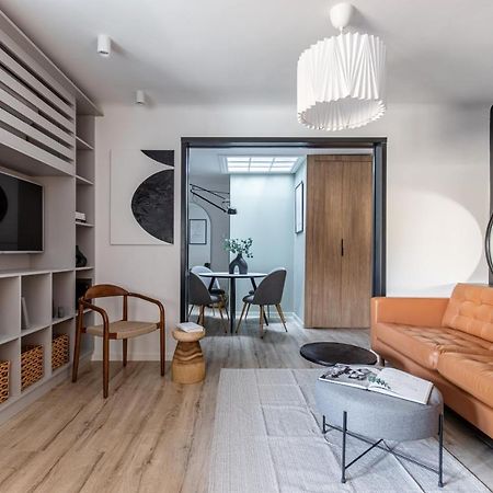 Downtown Story By Urbanesq Apartment Bucureşti Ngoại thất bức ảnh