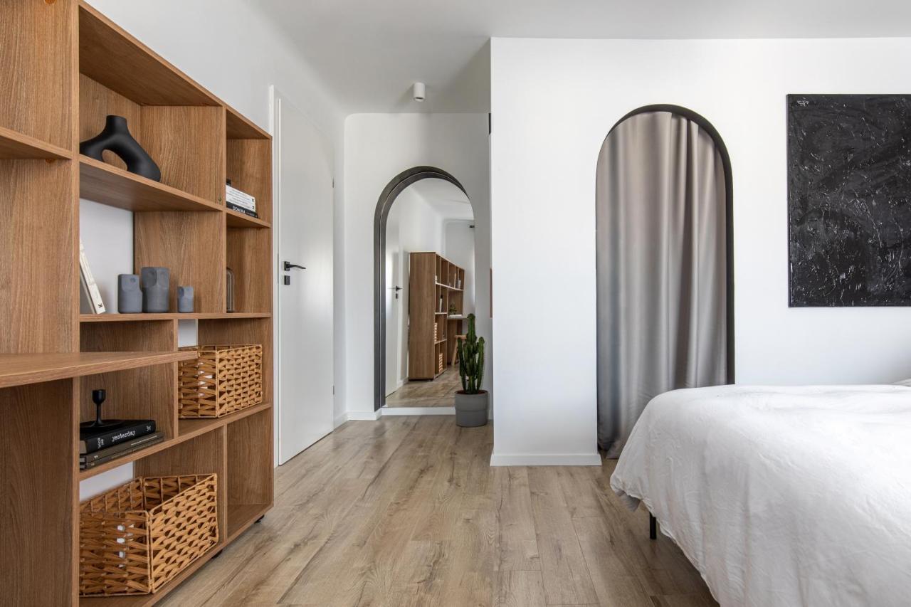 Downtown Story By Urbanesq Apartment Bucureşti Ngoại thất bức ảnh