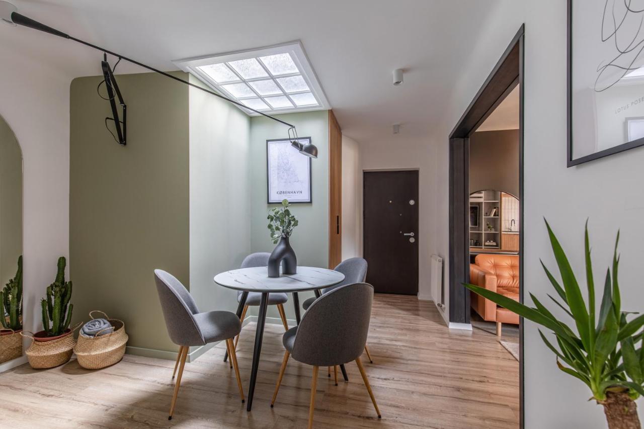 Downtown Story By Urbanesq Apartment Bucureşti Ngoại thất bức ảnh