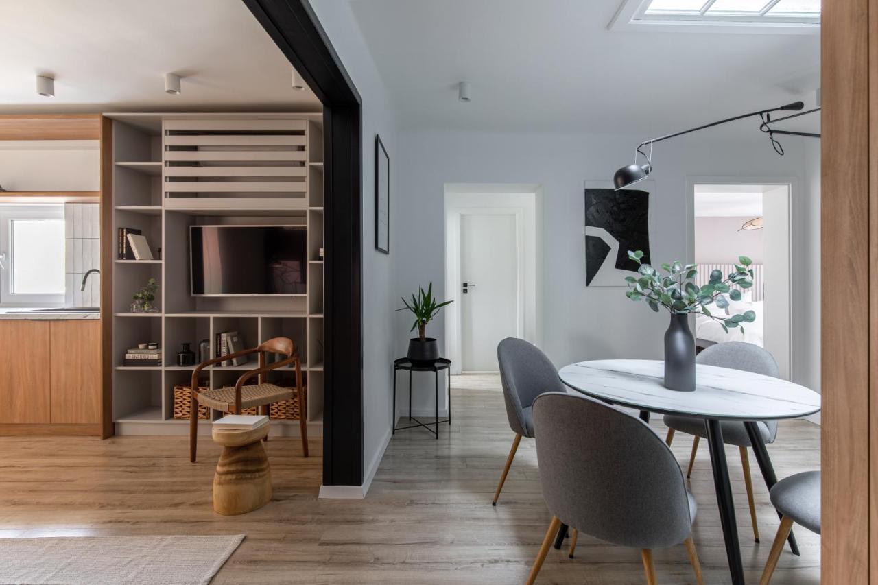 Downtown Story By Urbanesq Apartment Bucureşti Ngoại thất bức ảnh